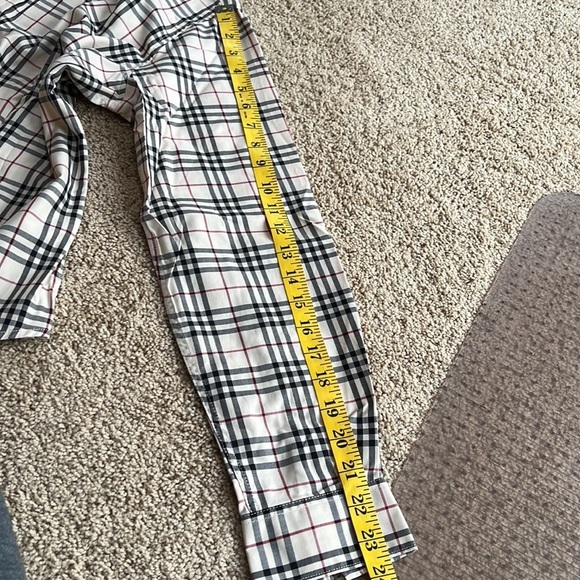 Burberry London large long sleeve button up plaid shirt. - Picture 8 of 10